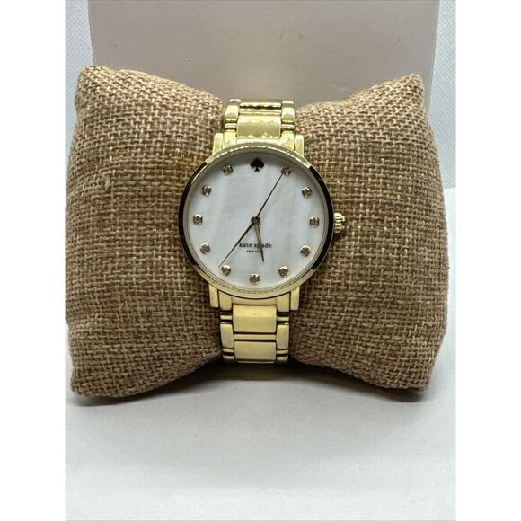 Kate Spade New York 0007 Women\'s Gold Stainless Steel Analog Dial Watch JNA109